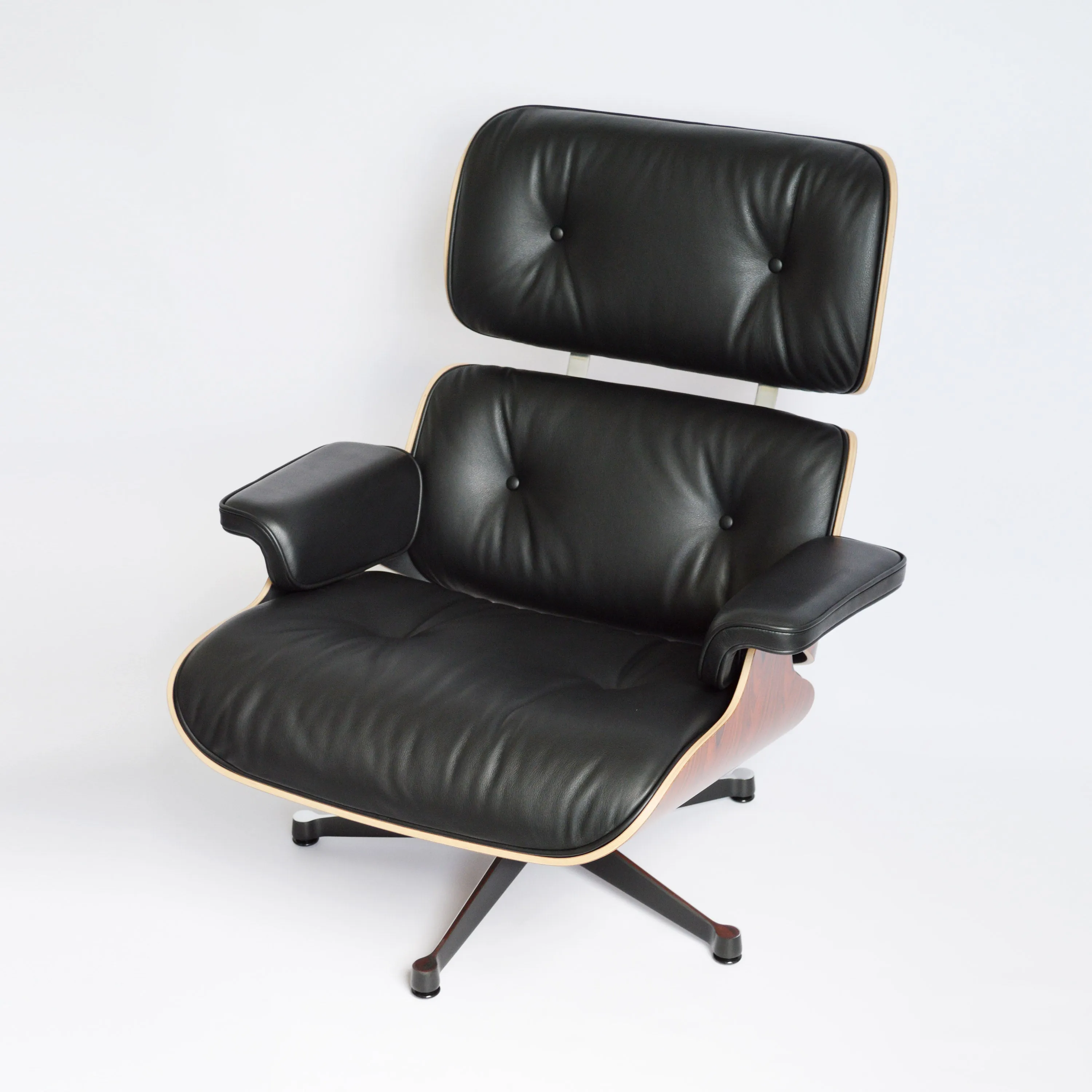 Vitra Lounge Chair XL (neue Maße) Santos Palisander